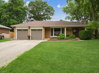 2033 Saxon Rd, Oakville, ON L6L2V1