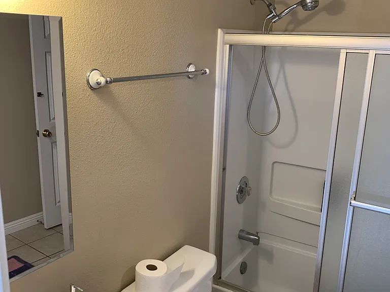 5103 Barry St #2 — Photo 9