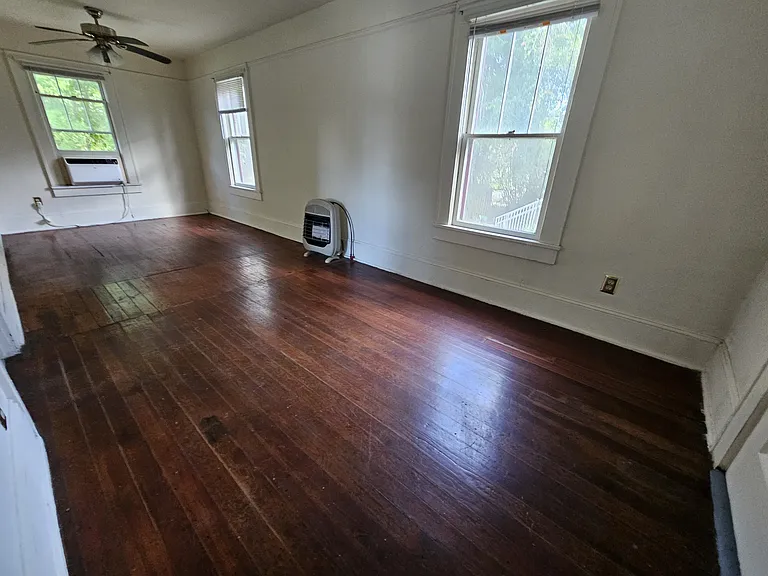 206 SW 3rd Ave — Photo 4