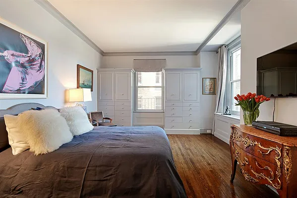 Sold by Corcoran | media 6