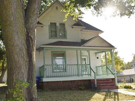 2nd image of 33 5th Ave SE