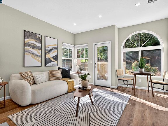 5th image of 603 Forest Run