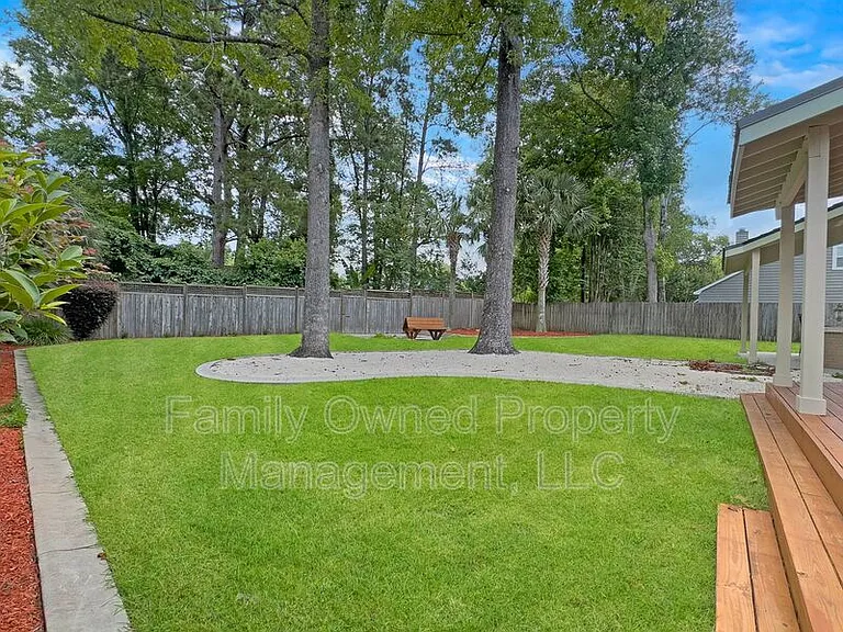 105 Pryors Ln — Photo 8