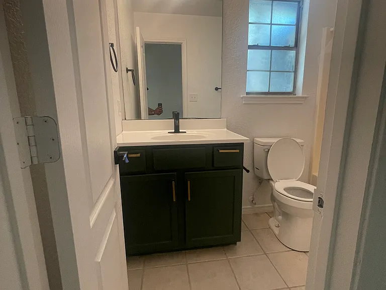 1808 Pearce Ct — Photo 8