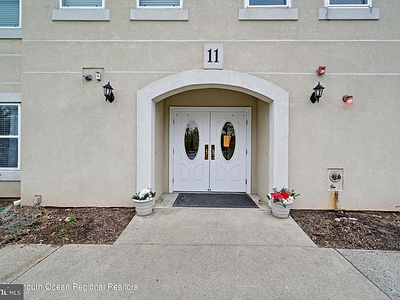 3rd image of 1105 Brittany Dr #1105