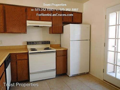 4th image of 449 Dartmouth Ave APT C