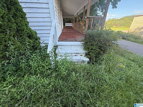 3rd image of 3006 Lindsay St