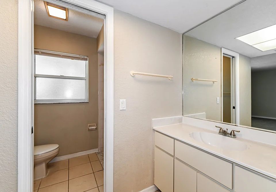 1st image of 3817 Fontainebleau St