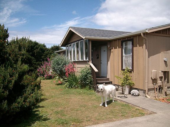 Covered front porch.