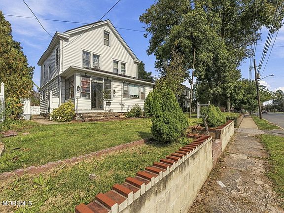 3rd image of 2125 Woodbridge Avenue