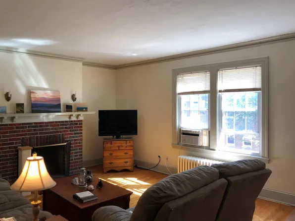 888 Farmington Ave #888E, West Hartford, CT 06119