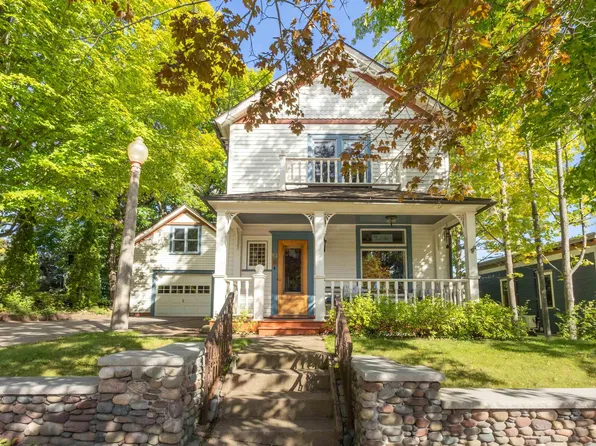 10 N 3rd St, Bayfield, WI 54814