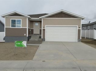 290 Sheep Creek Dr, Rock Springs, WY 82901