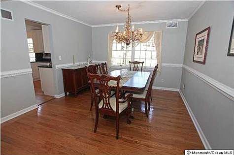 5th image of 22 Esshire Dr