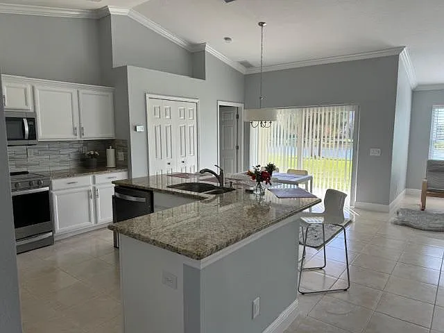 6204 Weymouth Dr — Photo 9