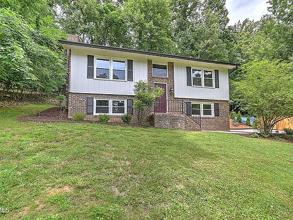 3rd image of 3718 Cheekwood Dr
