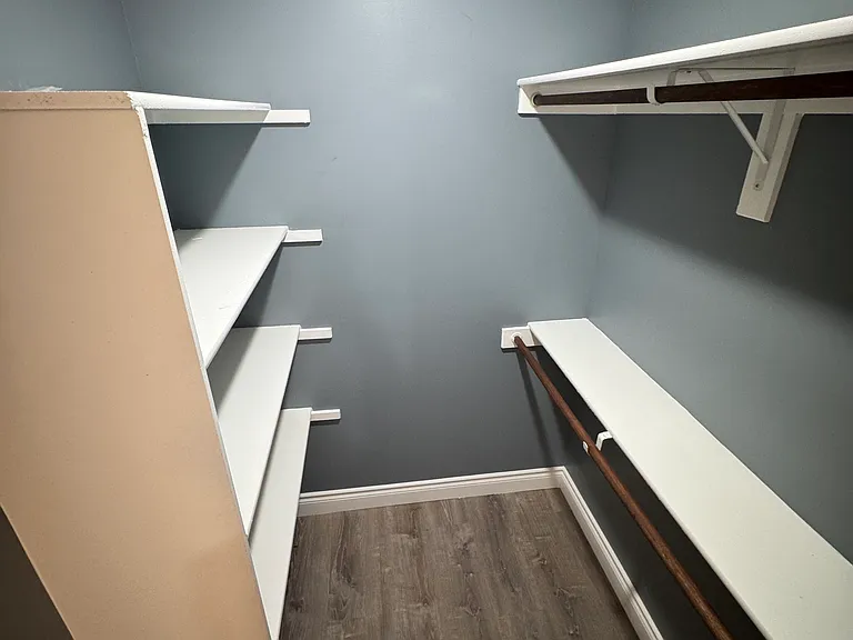 1003 Riley Ave — Photo 7