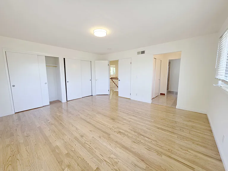 105 Dover Ct — Photo 20