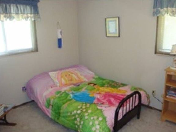 5th image of 605 Park Dr