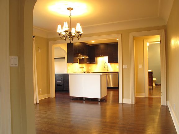 Dining to Kitchen