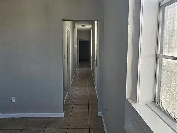 4th image of 1443 Bartholomew St