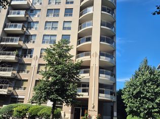 19 Barberry Pl #607, Toronto, ON M2K 3E3