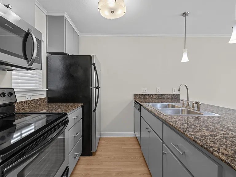 1422 Collier St #206 — Photo 7