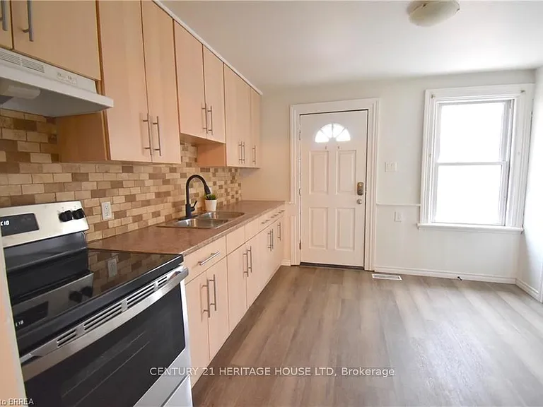 174 Darling St #1 — Photo 3
