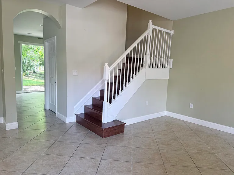 182 Lake Monterey Cir — Photo 3