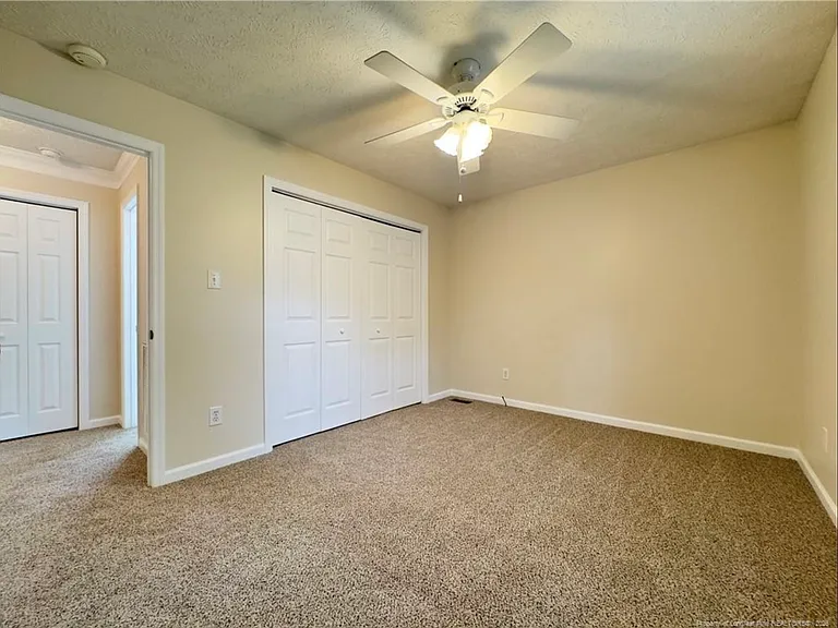 257 Lakeside Ln — Photo 15