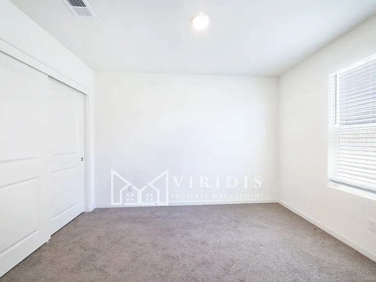 5917 Vespucci Ave — Photo 15