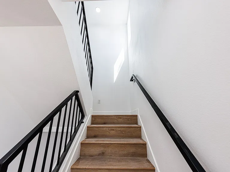 Huge 2, 3 & 4 Bed 2026 Townhomes — Photo 100