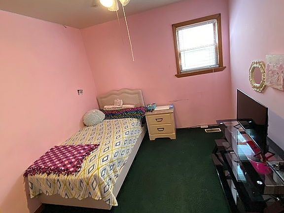 2nd image of 1533 N 40th Ave