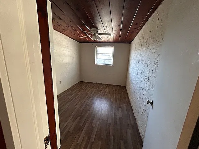 2135 E Camp N Comfort Ln — Photo 5