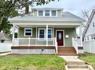 25 Frederick Ave, Freeport, NY 11520
