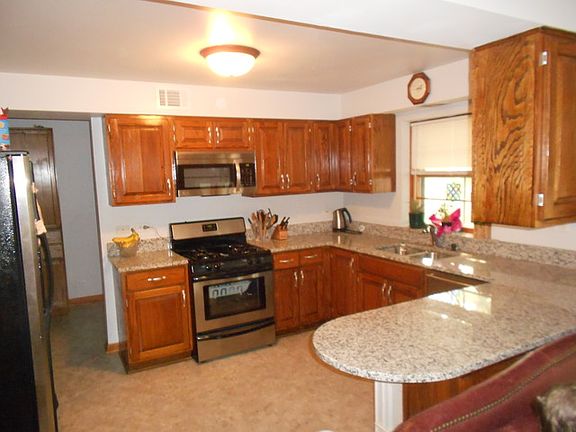 3rd image of 908 S Waiola Ave