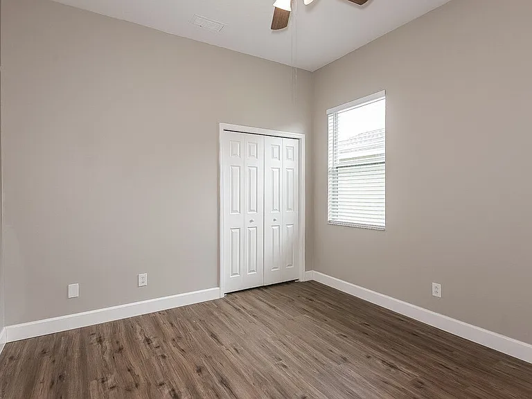9104 63rd Ct E — Photo 10