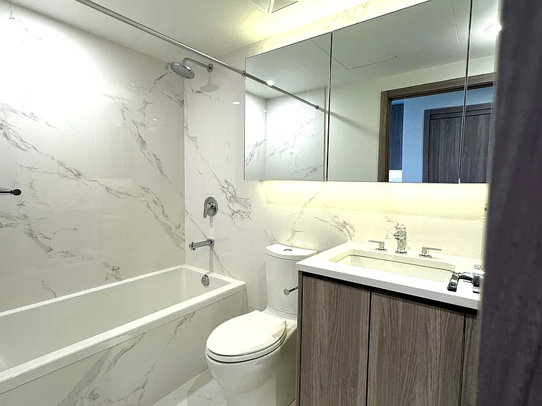 25 McMahon Dr #710 — Photo 5