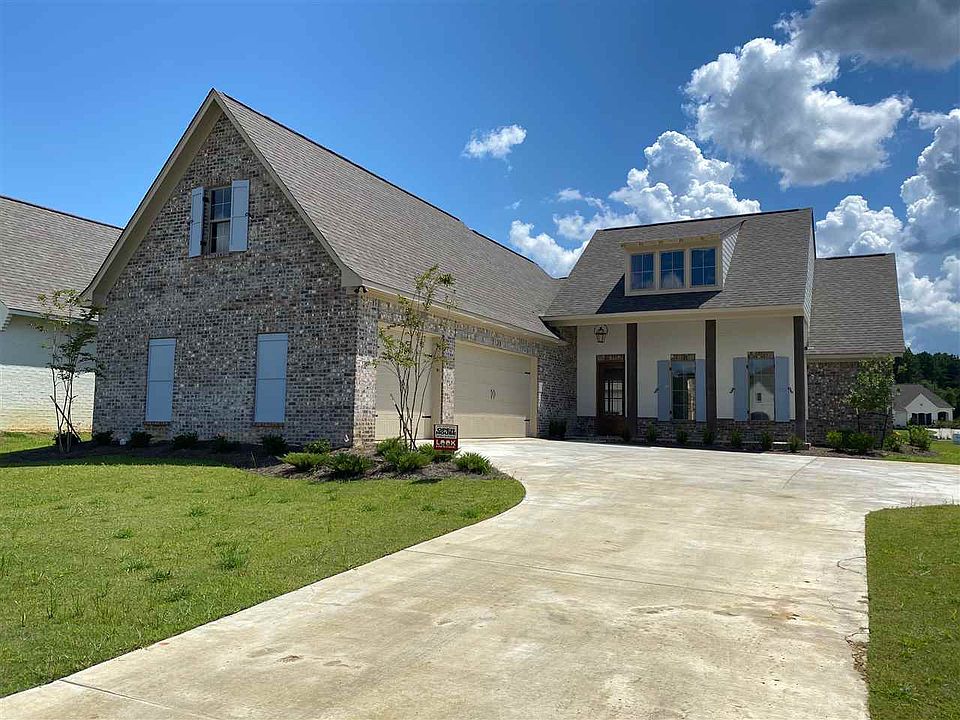 1st image of 223 Reservoir Way