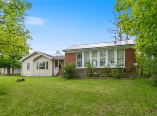 1005 Old Preemption Rd, Lyons, NY 14489