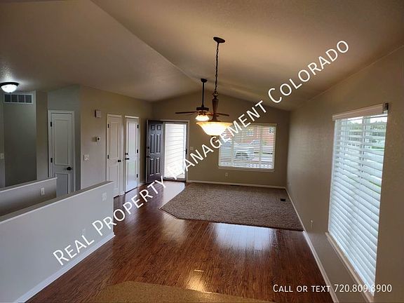 3rd image of 2488 Sapphire St