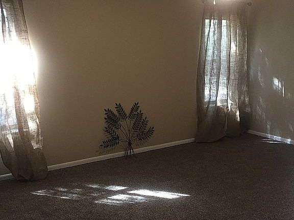 Master bedroom w on suite 