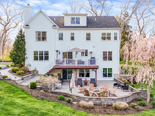 61 Old Rock Lane, Norwalk, CT 06850
