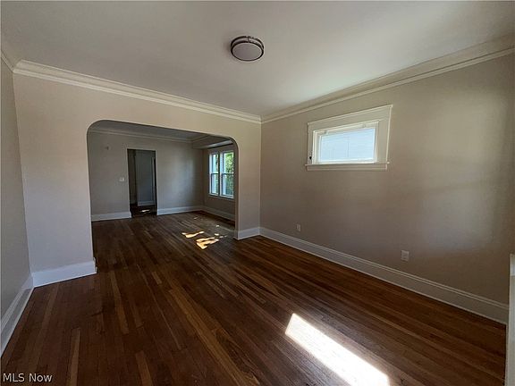 3rd image of 12816 Forest Ave