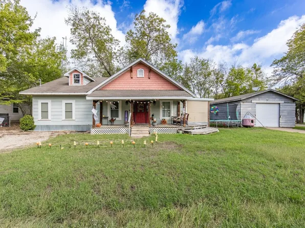 213 E Birch St, Campbell, TX 75422