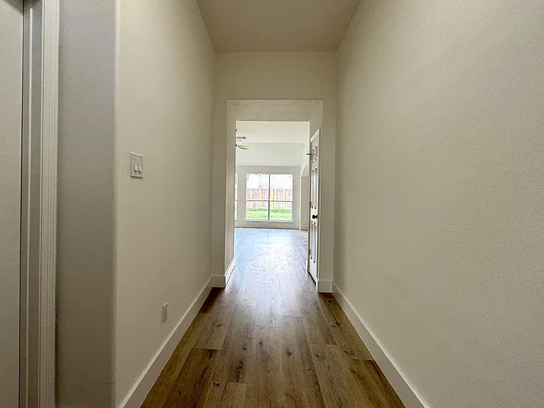 6427 Liberty Valley Dr — Photo 10