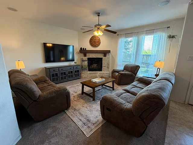 724 Gold Hill Trl — Photo 2