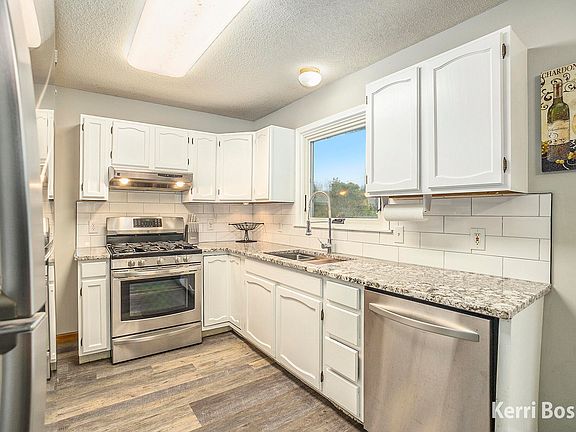 2nd image of 13606 152nd Ave
