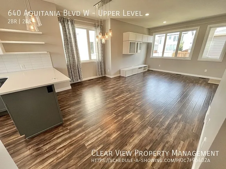 640 Aquitania Blvd W #UPPER LEVEL — Photo 4