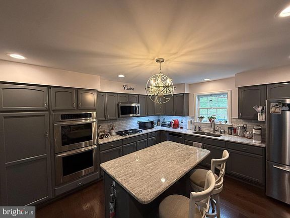 2nd image of 7065 Raleigh Tavern Dr